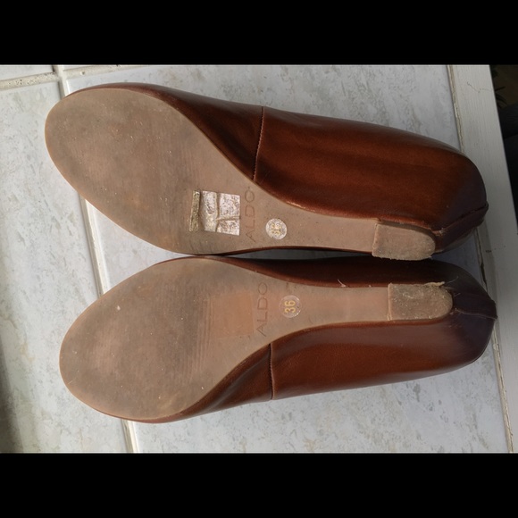 Shoes - Picture 7 of 7